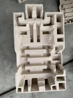 Automatyczna tłokowa / obrotowa maszyna do formowania pulpy dla pakietu Industrail / doniczki